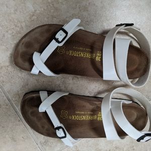 Birkenstock Yara white patent narrow 39 (8.5)